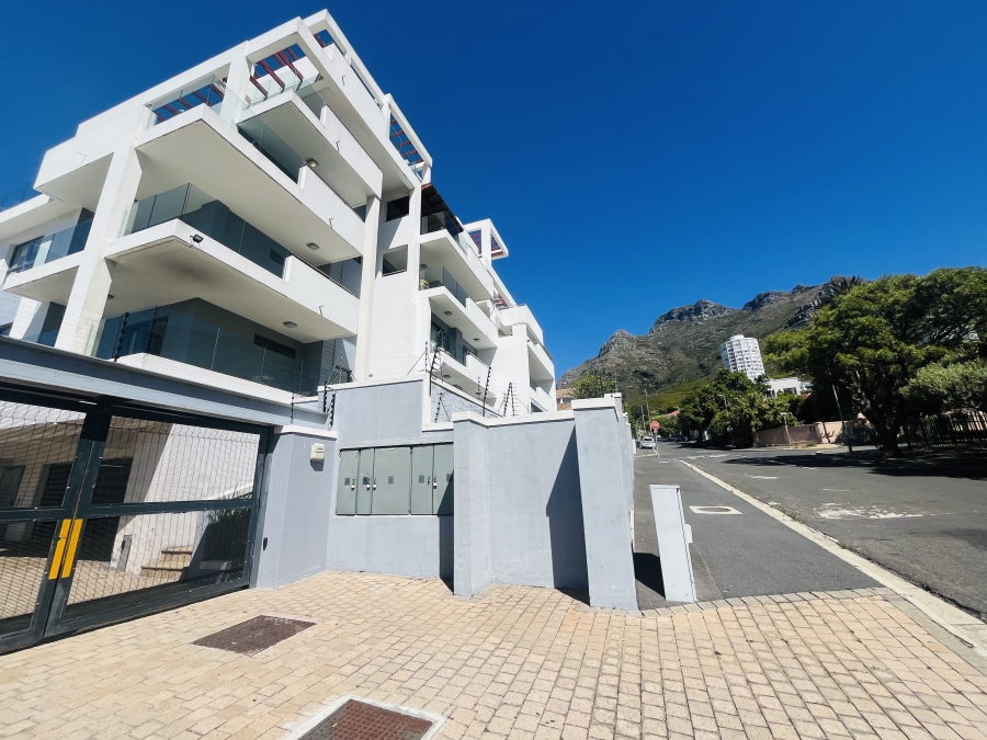 2 Bedroom Property for Sale in Vredehoek Western Cape